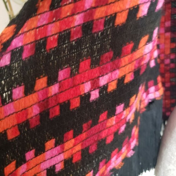 Vintage Handwoven Boho Scarf Cape Wrap Vibrant Geometric Pattern & Black Fringe - Picture 11 of 15